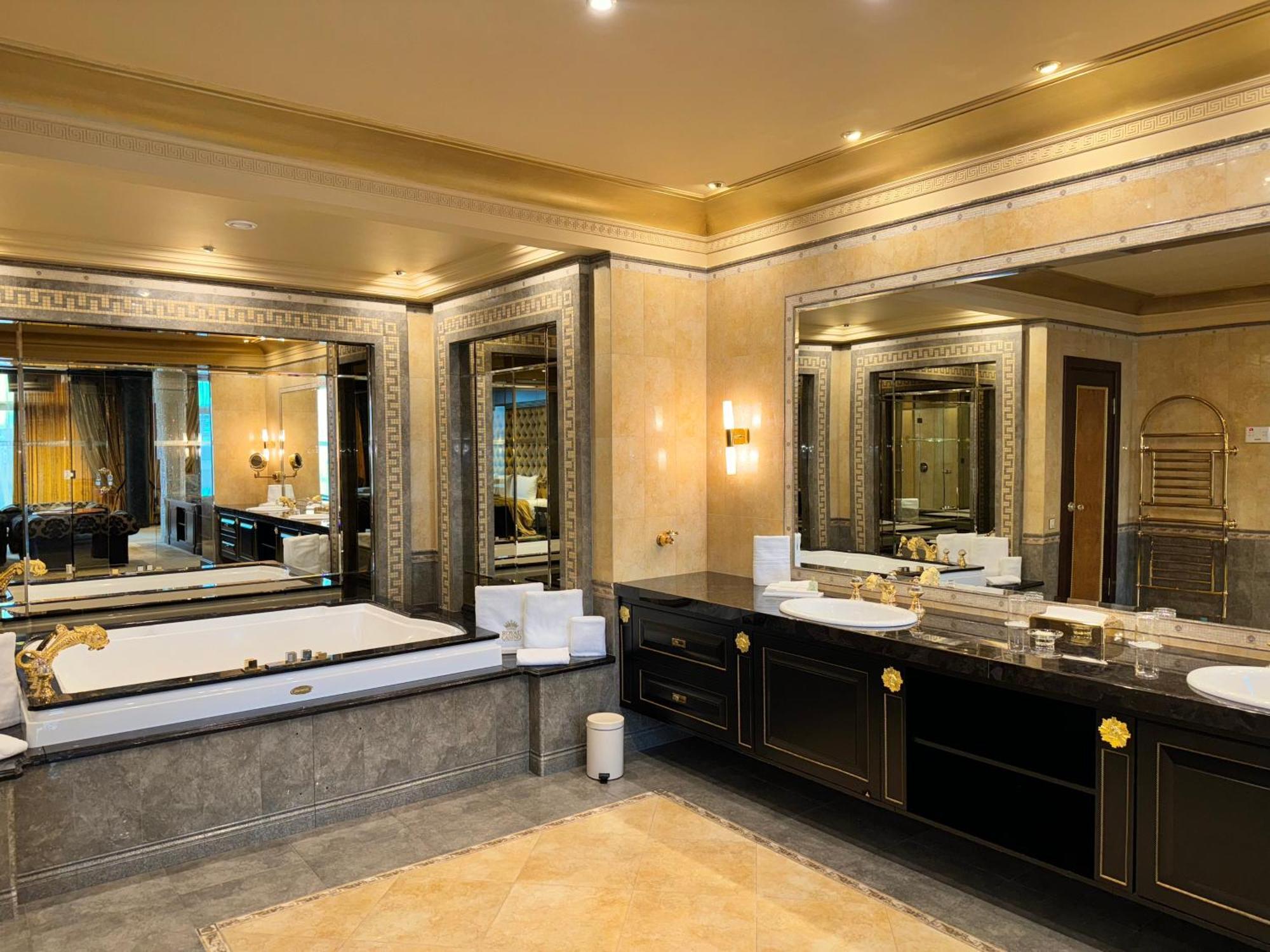 Royal Spa & Hotel Resort Рига Экстерьер фото
